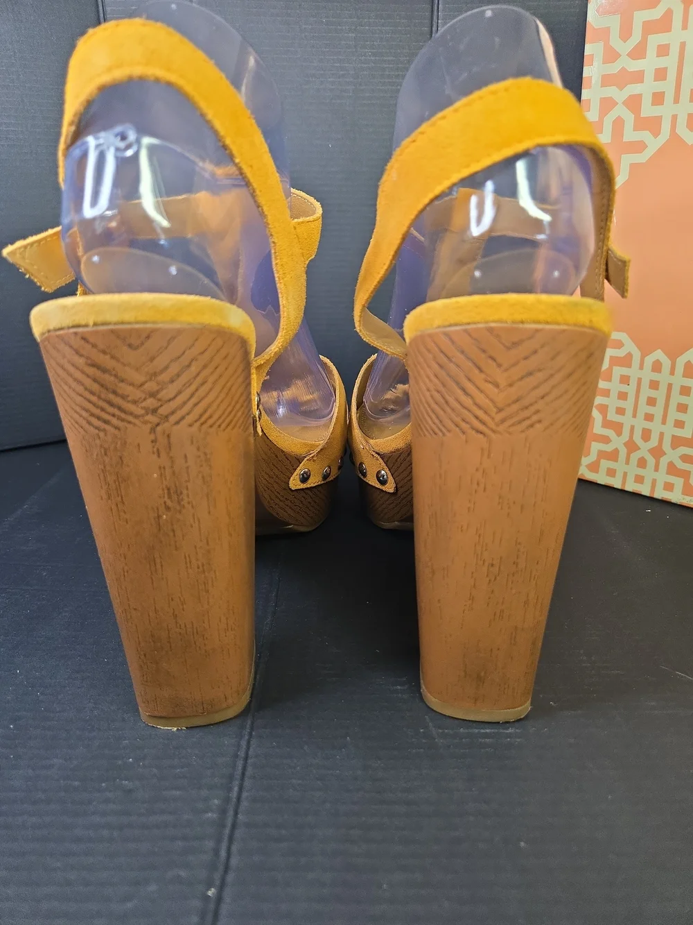 Gianni Bini Mustard Yellow Platform Sandal Leather Upper